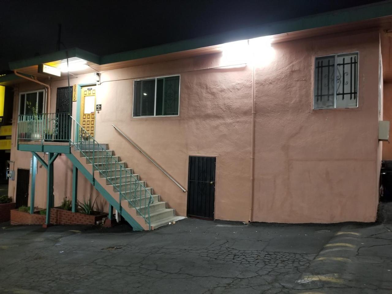 Travis Lodge Motel 16 Oakland Bagian luar foto